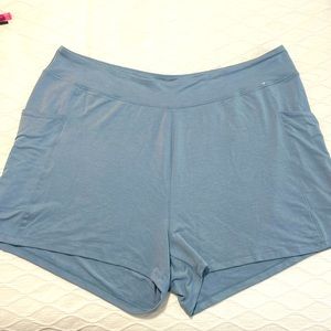 Light Blue Gray Shorts Size 4x New, Really nice fabric